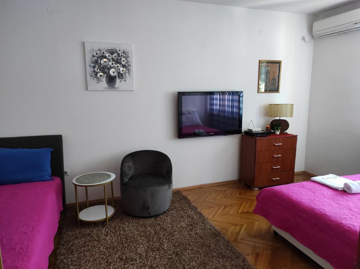 Stan U Centru Appartement Podgorica Buitenkant foto