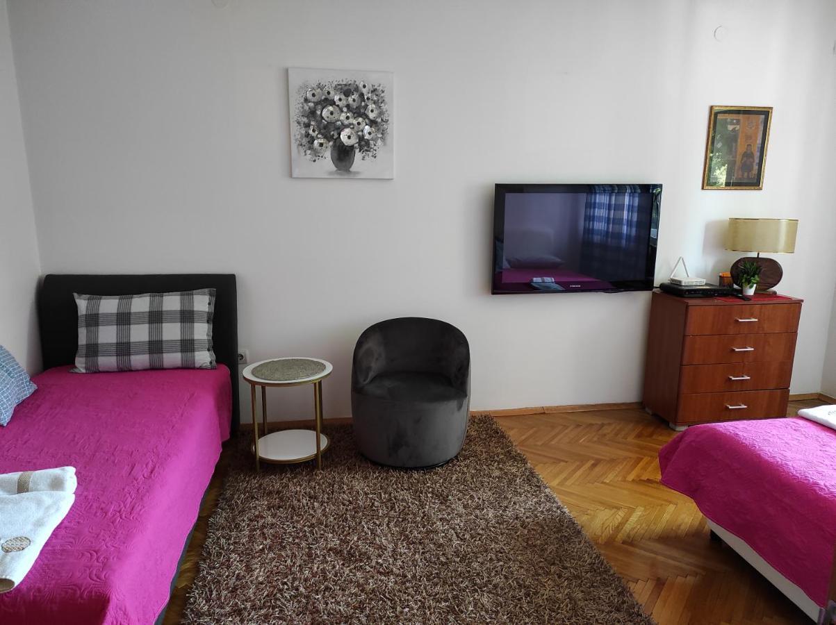 Stan U Centru Appartement Podgorica Buitenkant foto
