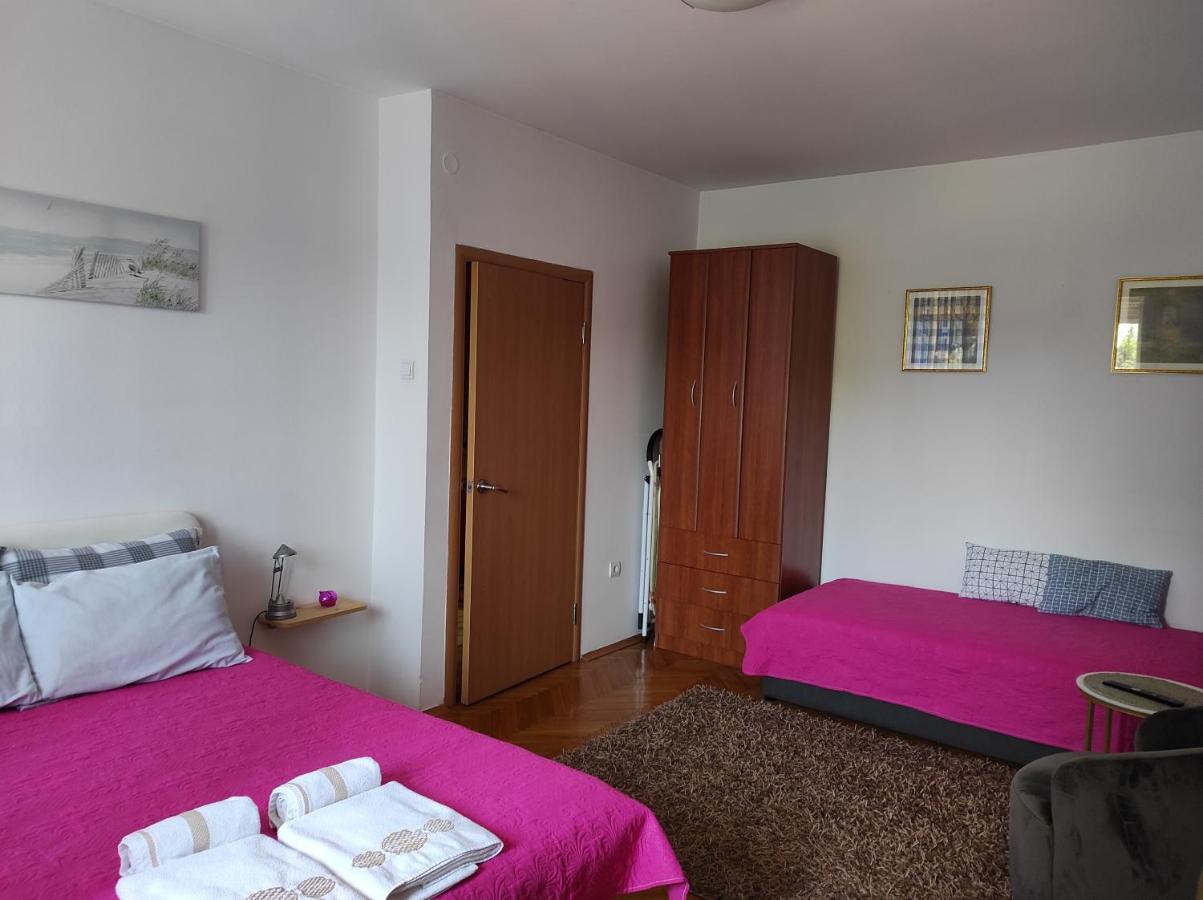 Stan U Centru Appartement Podgorica Buitenkant foto