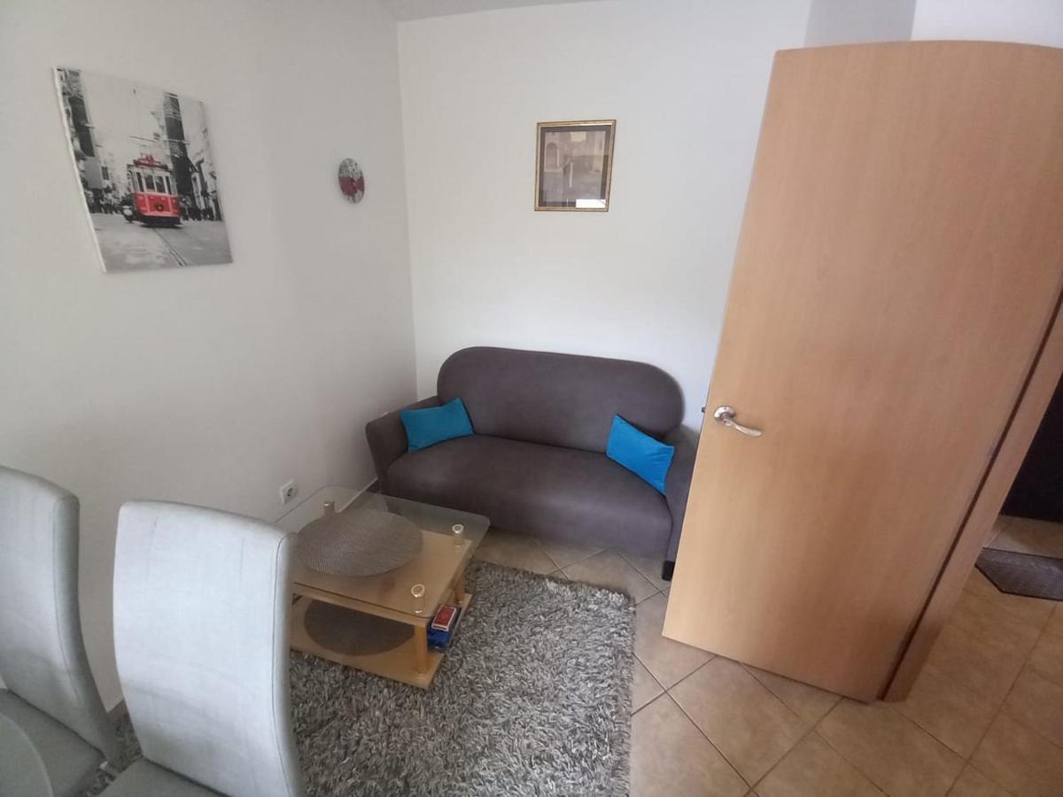 Stan U Centru Appartement Podgorica Buitenkant foto